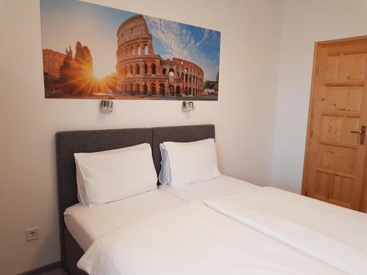 Bed and Breakfast Matyas Panzio à Szeged Extérieur photo